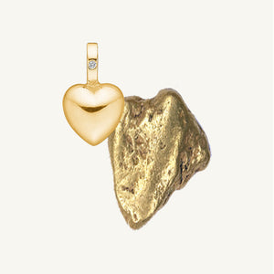 Solid gold jewellery for wedding anniversaries