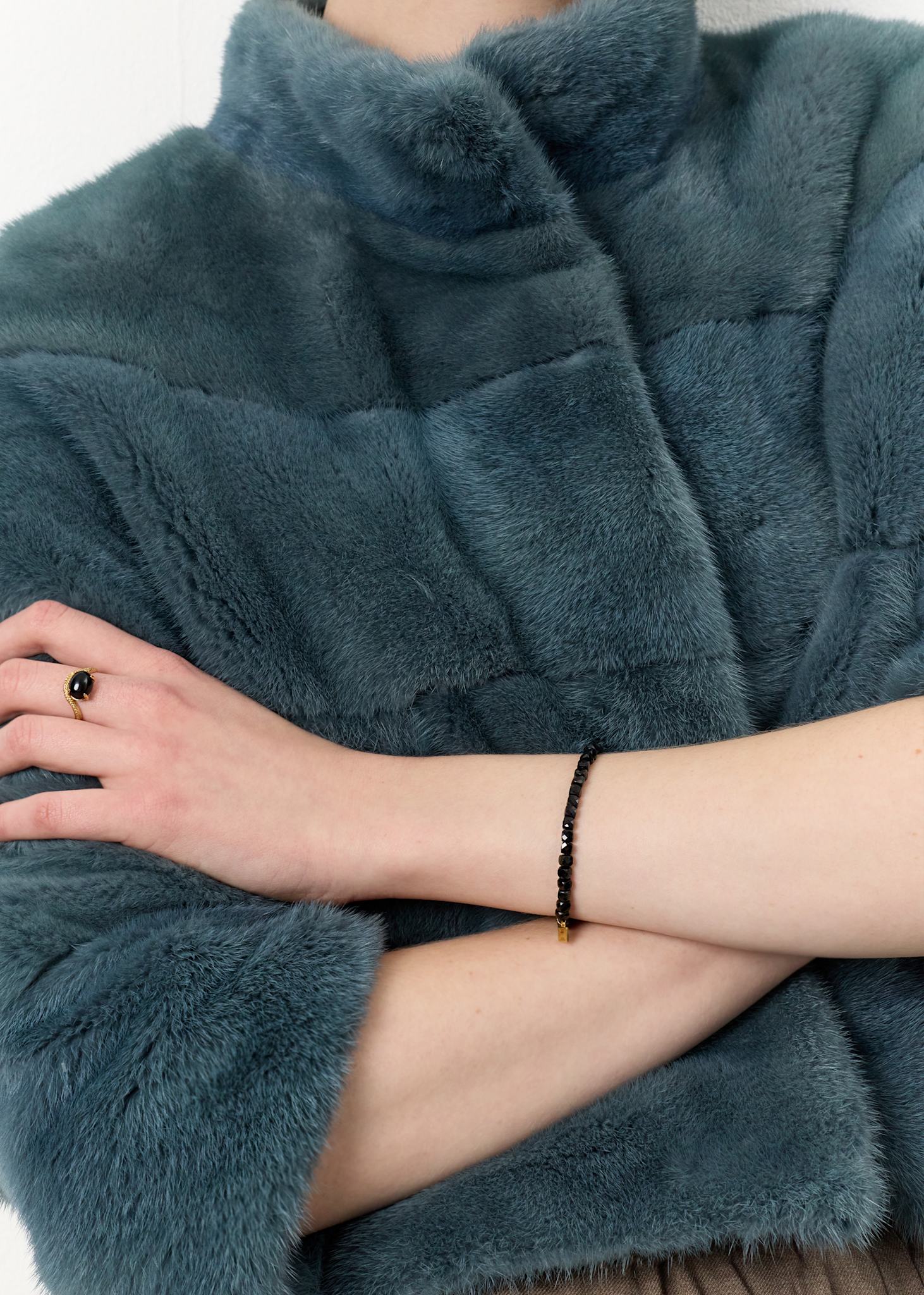 Mono bracelet with Black Spinel - gold plated