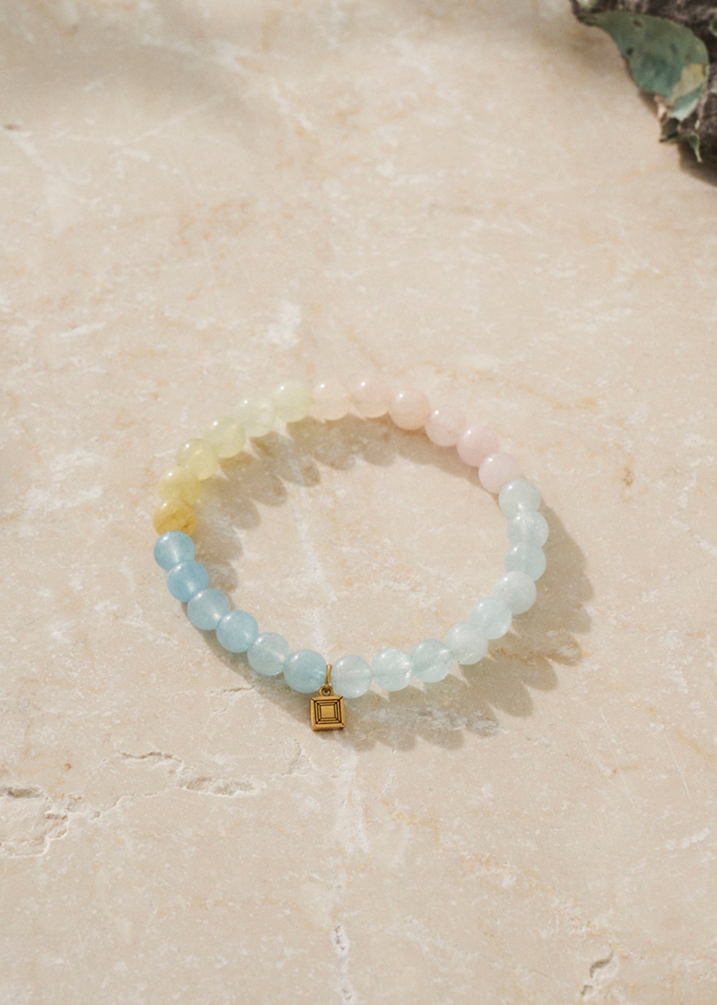 Spring bracelet with mixed Beryl - gold plated