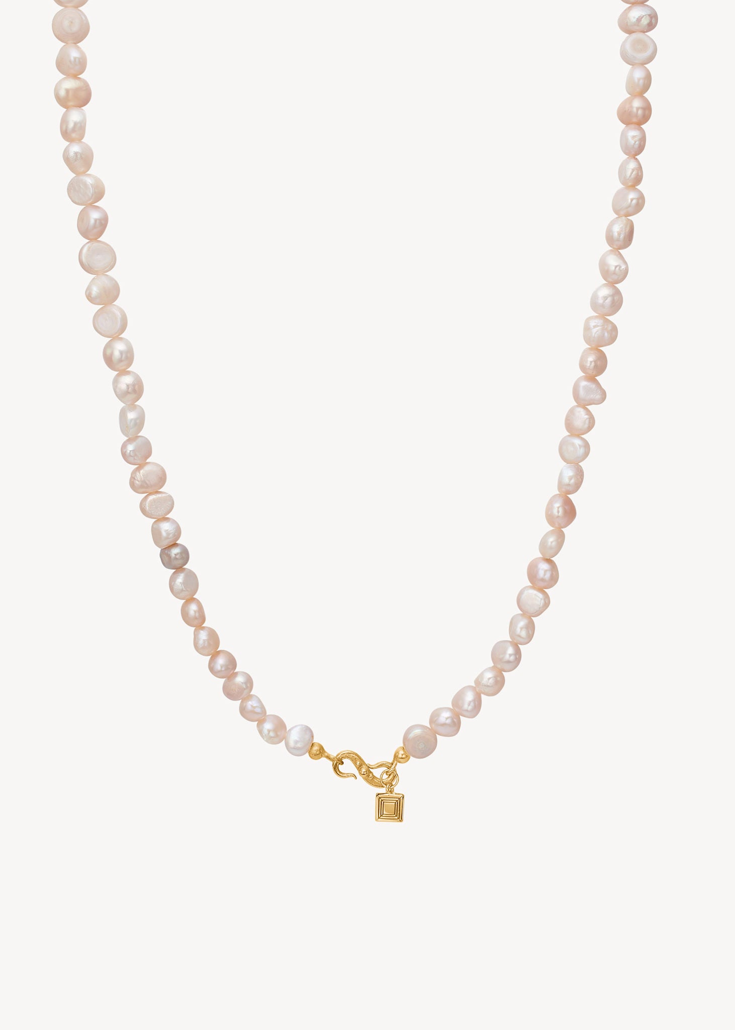 Perlehalskæde i guldbelagt sterling sølv med ægte lyserøde barokke ferskvandsperler på nylonsnor, perfekt gave til hende eller elegant perlehalskæde med ægte perler i dansk design 