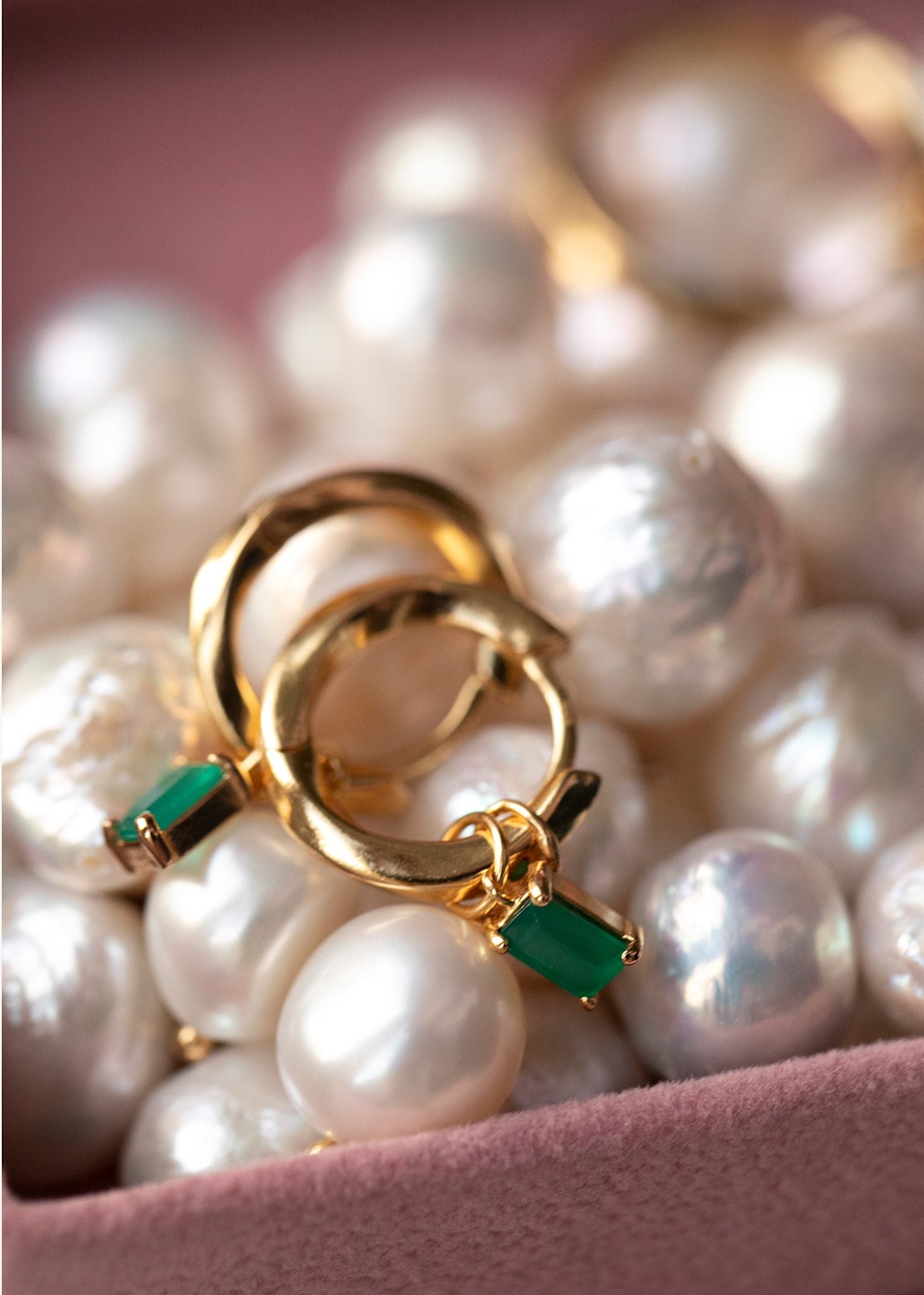 Confidence charm with Green Agate - gold plated