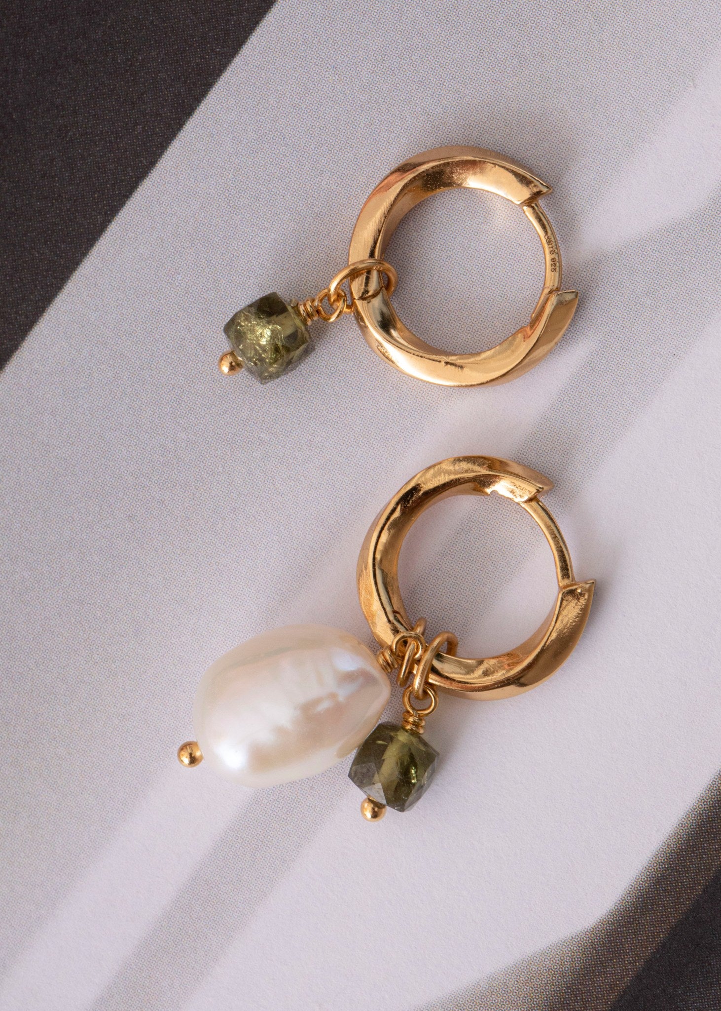 Xenia charm with Green Garnet 1 pc - gold plated