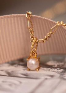 Lulu pendant with Pearl - gold plated