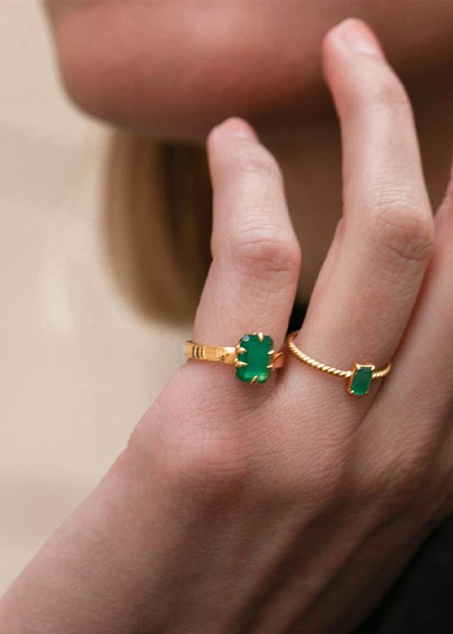 Confidence ring with Green Agate - gold plated