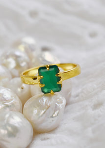 Confidence ring with Green Agate - gold plated