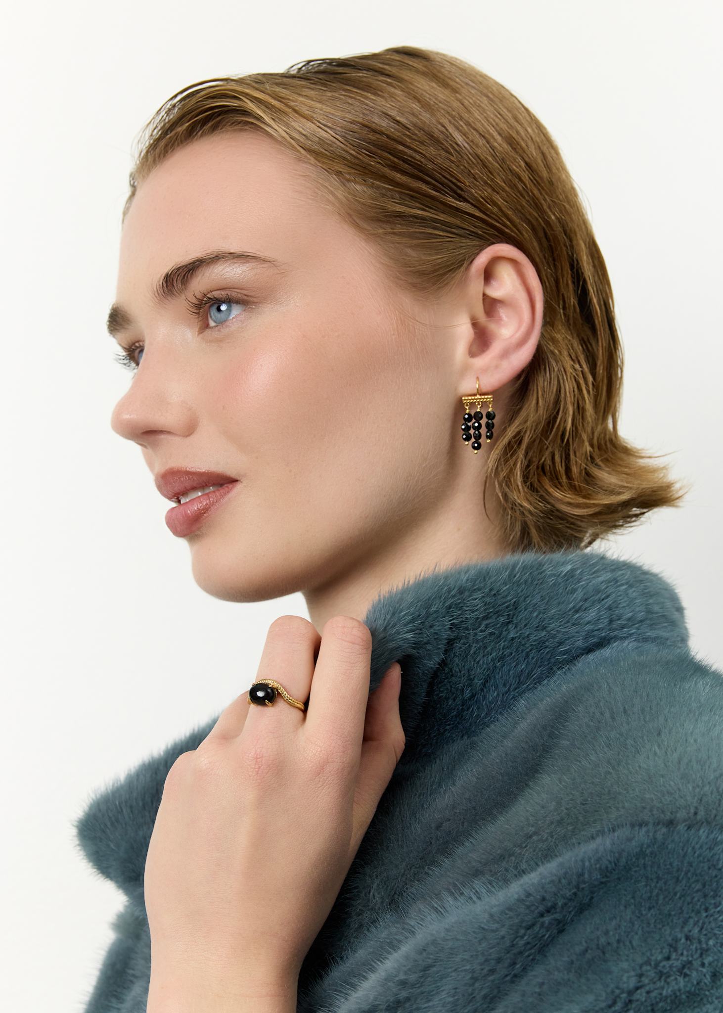 Adorn ring with Black Agate - gold plated