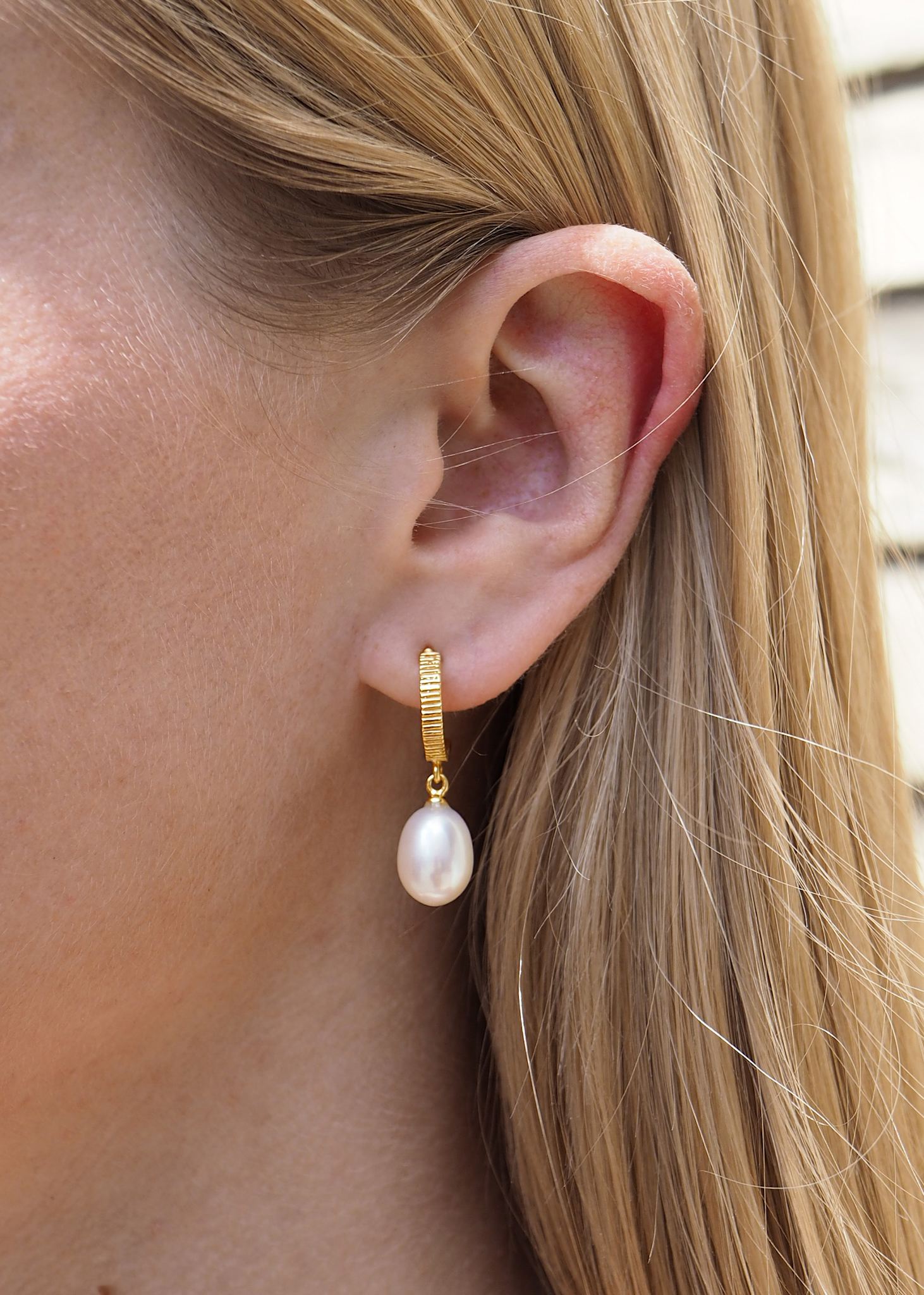 Margot earrings with Pearl - gold plated