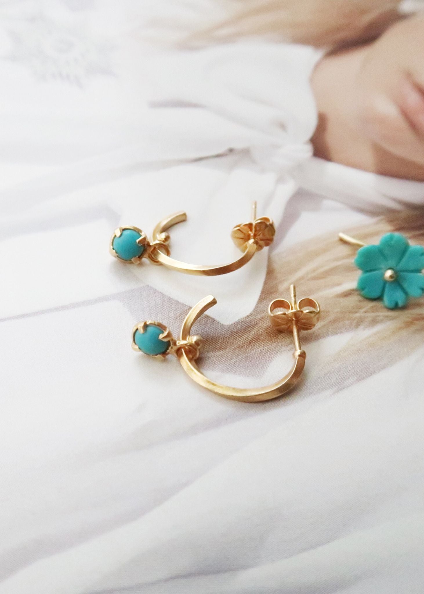 Ayla hoops with Turquoise - gold plated