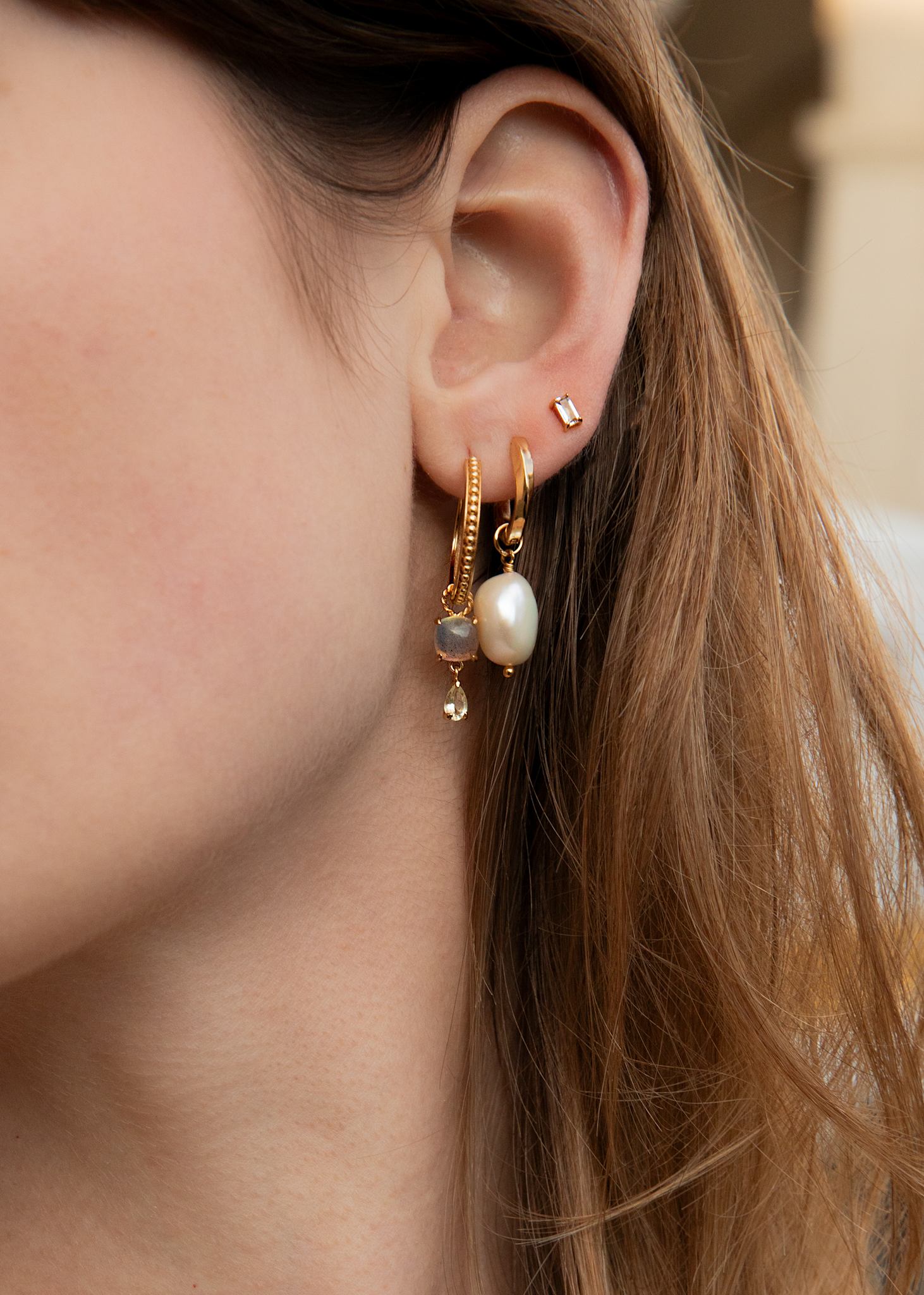 Balloon charm with white Pearl - gold plated