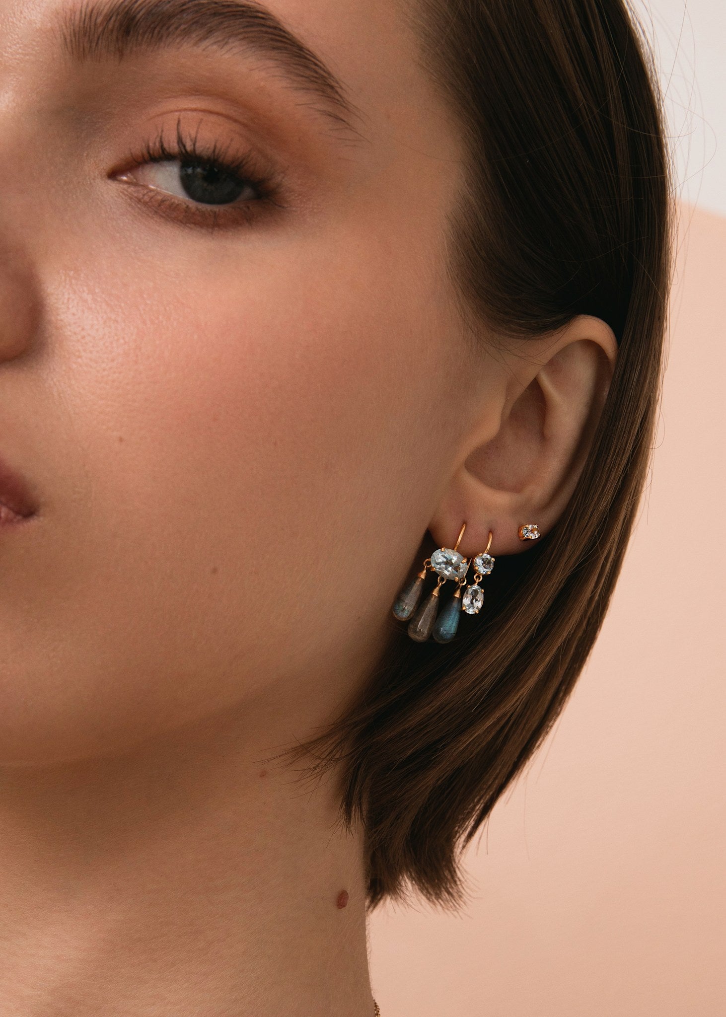 Esther ear stud with Blue Topaz - gold plated