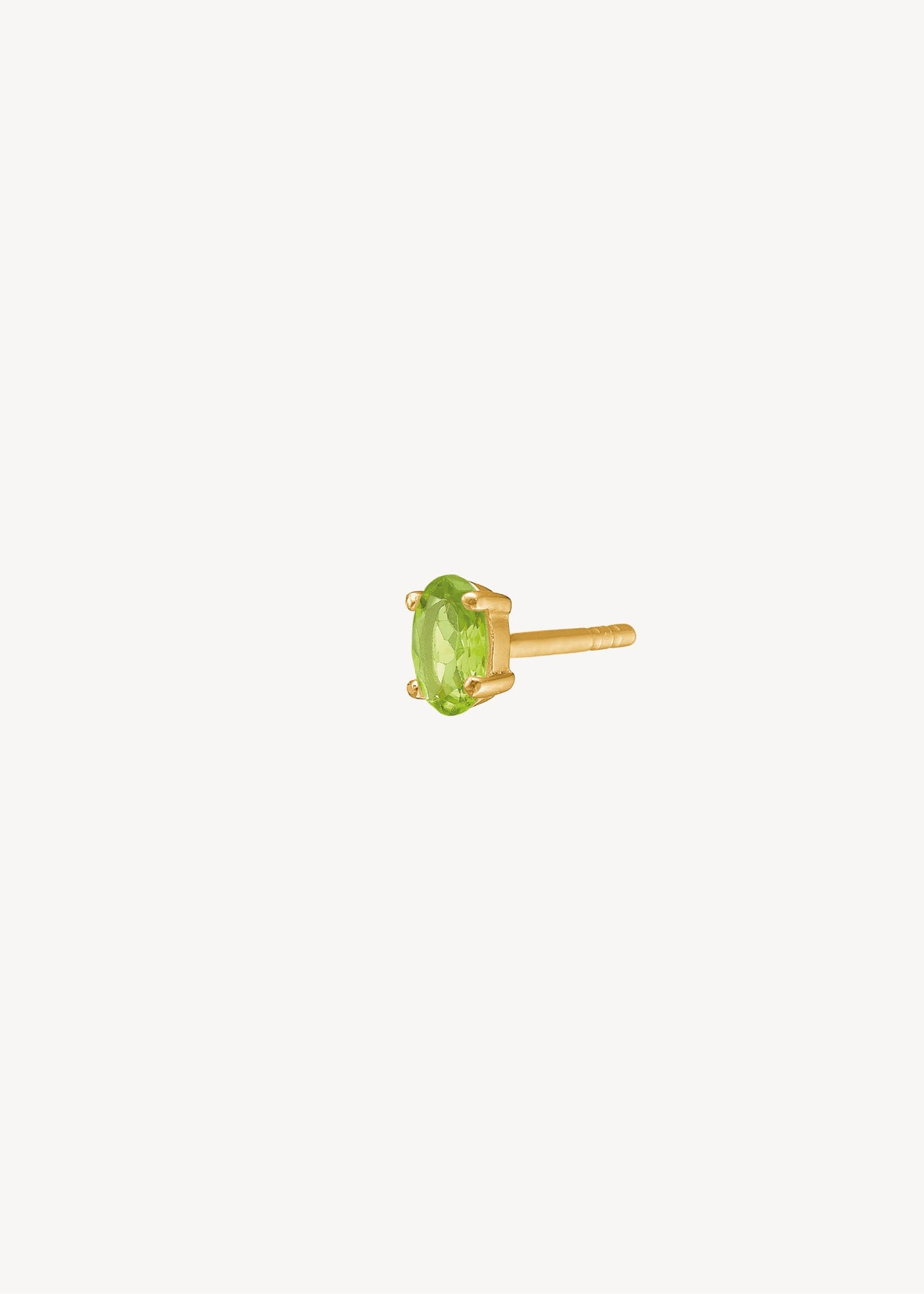 Esther ørestik fra carré jewellery i guldbelagt sterling sølv med grøn peridot ædelsten