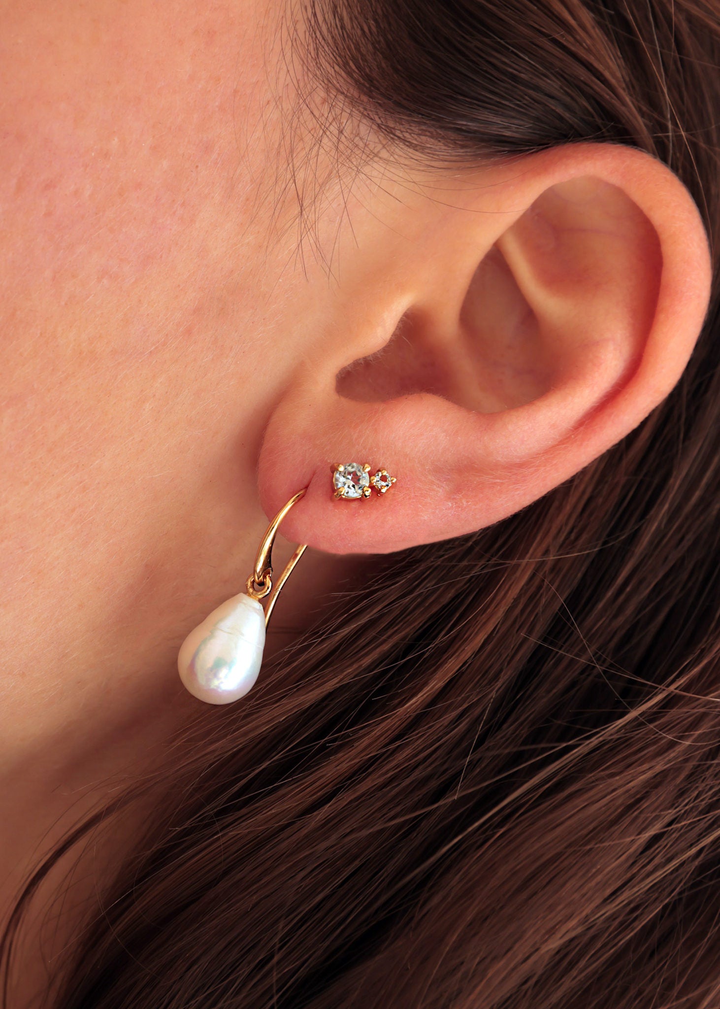 Bon Bon ear studs with Blue Topaz - gold plated