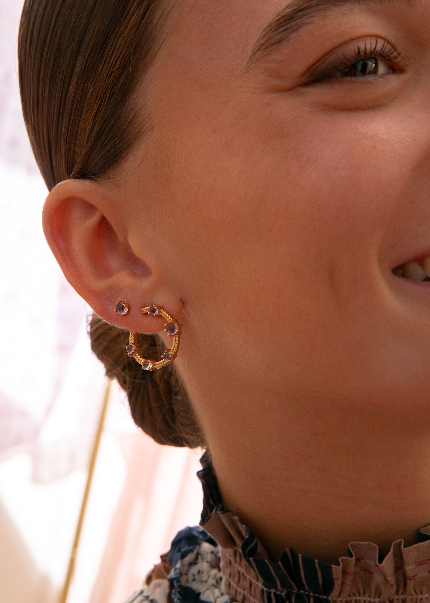 Gem ear studs with Amethyst - gold plated