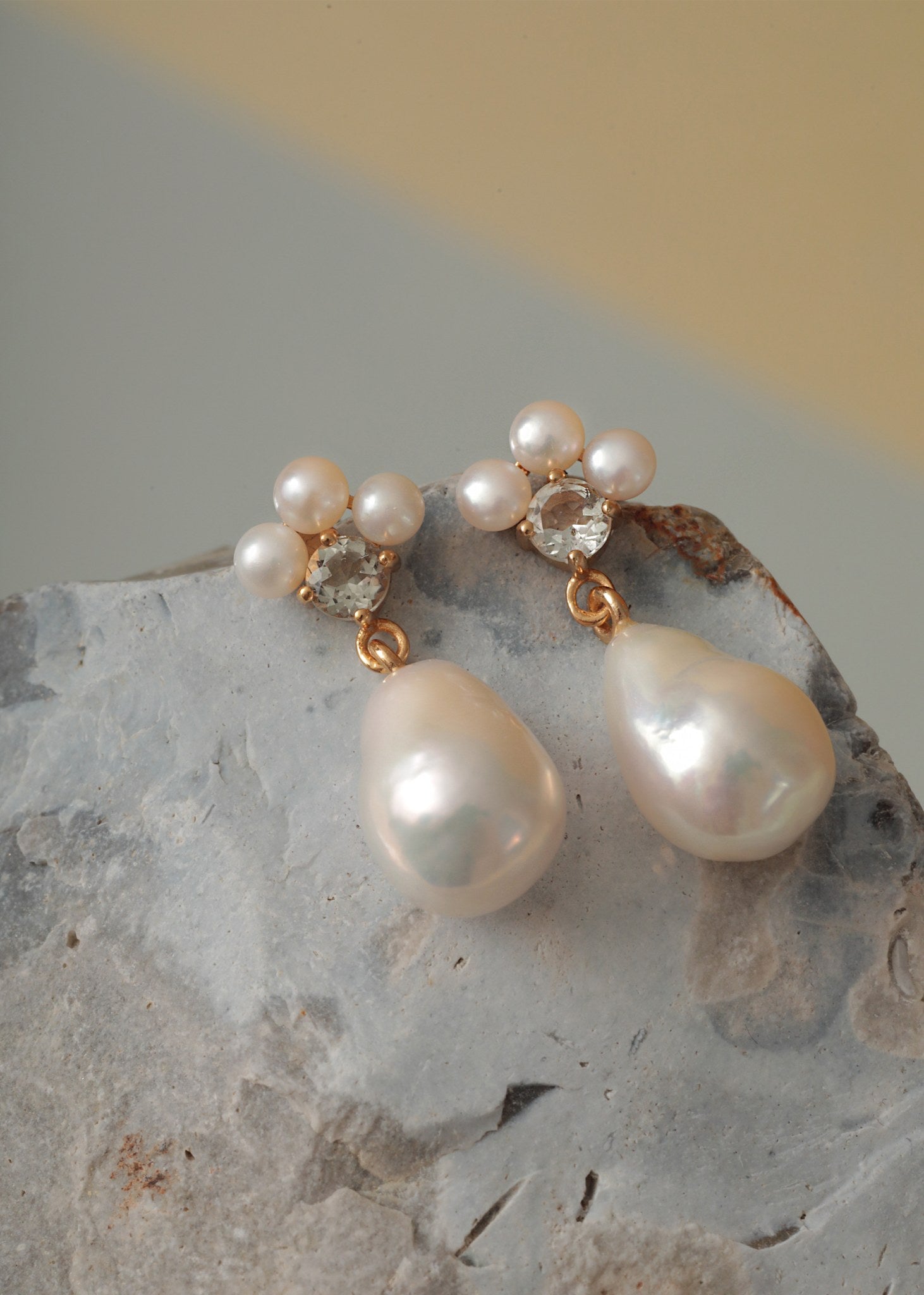 Lotus ear studs with Pearl and Prasiolite - gold plated