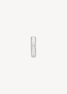 Sterling sølv hoops fra carré Jewellery med sildebensmønster i chunky stil