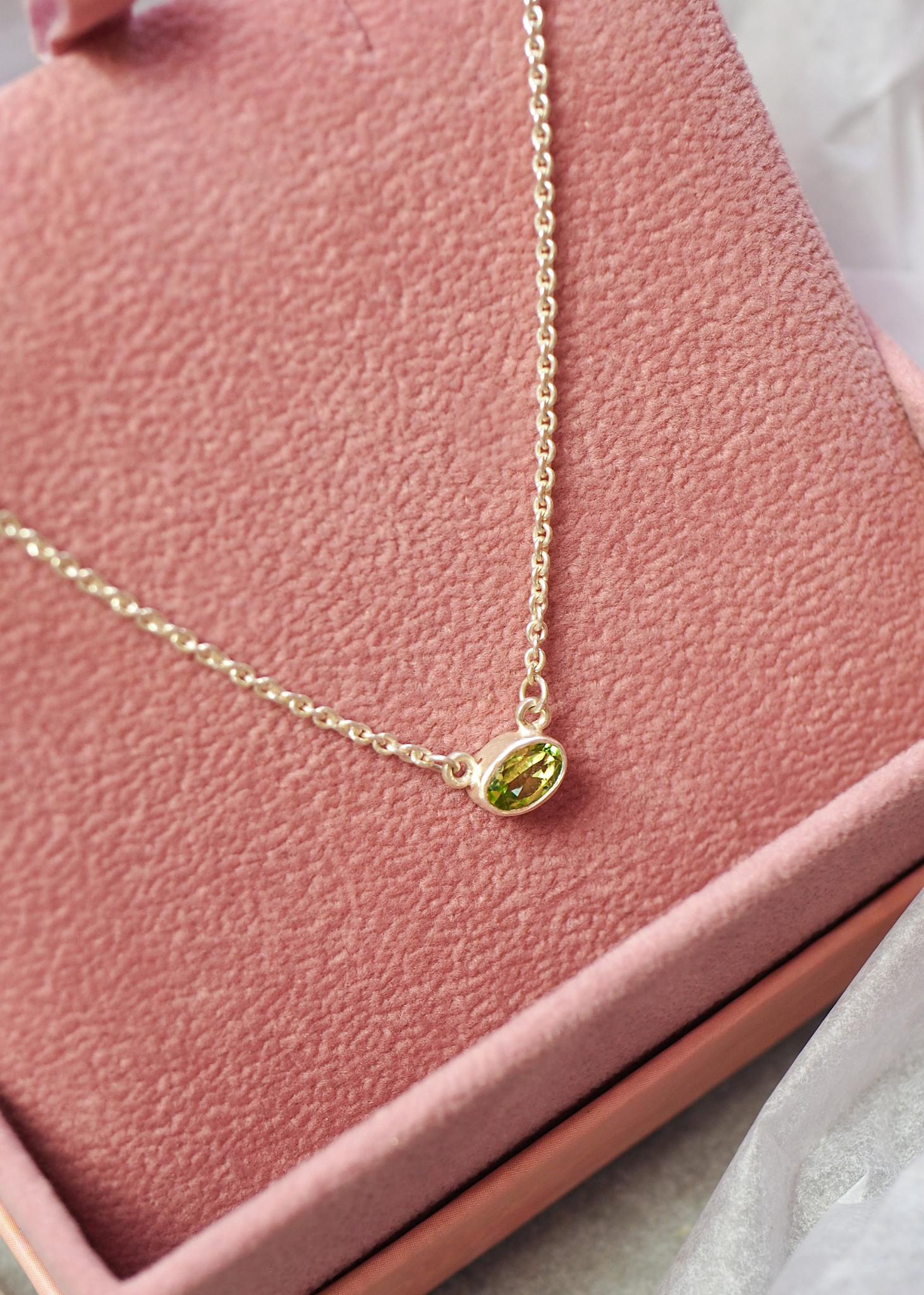 Matilda necklace with Peridot - silver