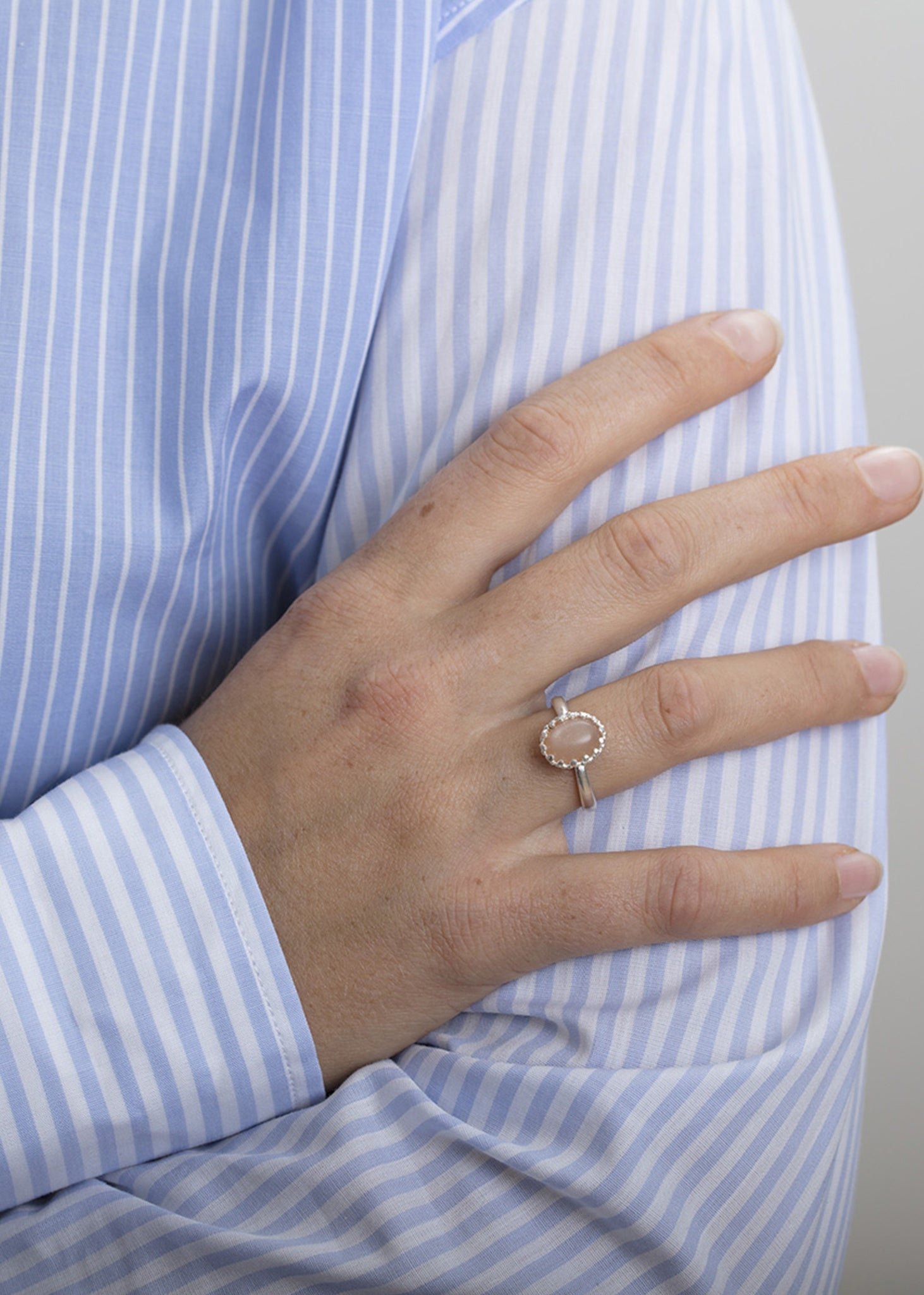 Lana ring with Sand Moonstone - silver