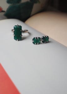 Courage stud earrings with Green Agate - silver
