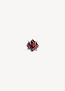 Nina ear stud with red Garnet - silver