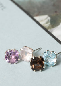 Cushion ear studs with Amethyst - silver