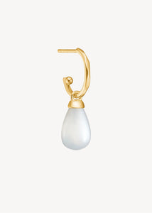 Sød charm til hoops og charms i ægte guld med en hvid månesten ædelsten, der symboliserer moderskab og omsorg, perfekt gave til mors dag, gaven til mor og gaven til den kommende mor