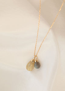 10-Karat Drop pendant with Labradorite