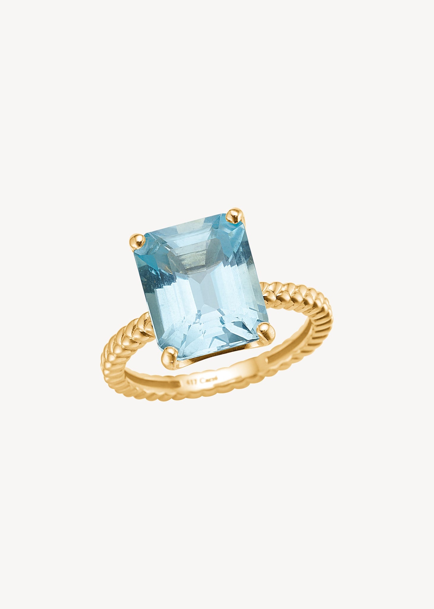 10-karat Venus ring with Blue Topaz