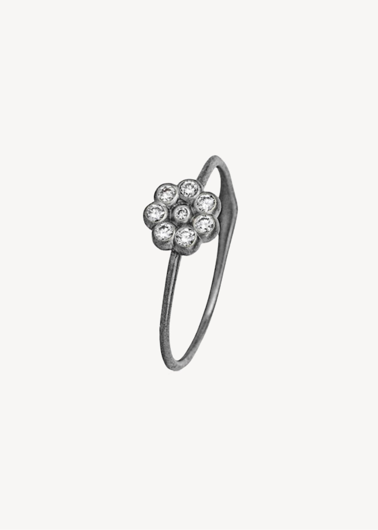 Oxidised ring with Diamond
