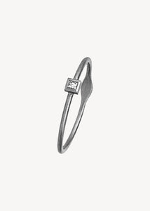 Alberte ring with Diamond - oxidised silver