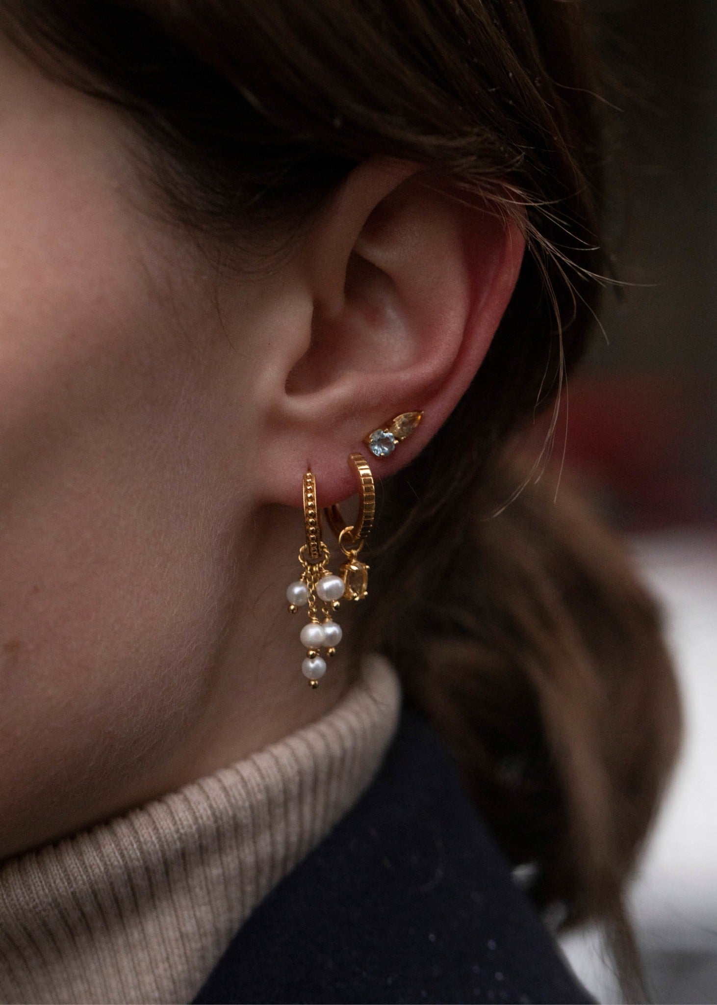 November ear stud with Blue Topaz and Citrine - gold plated