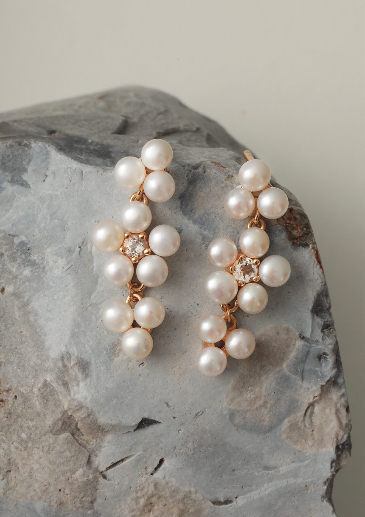 Reef stud earrings with Pearl and Blue Topaz - gold plated