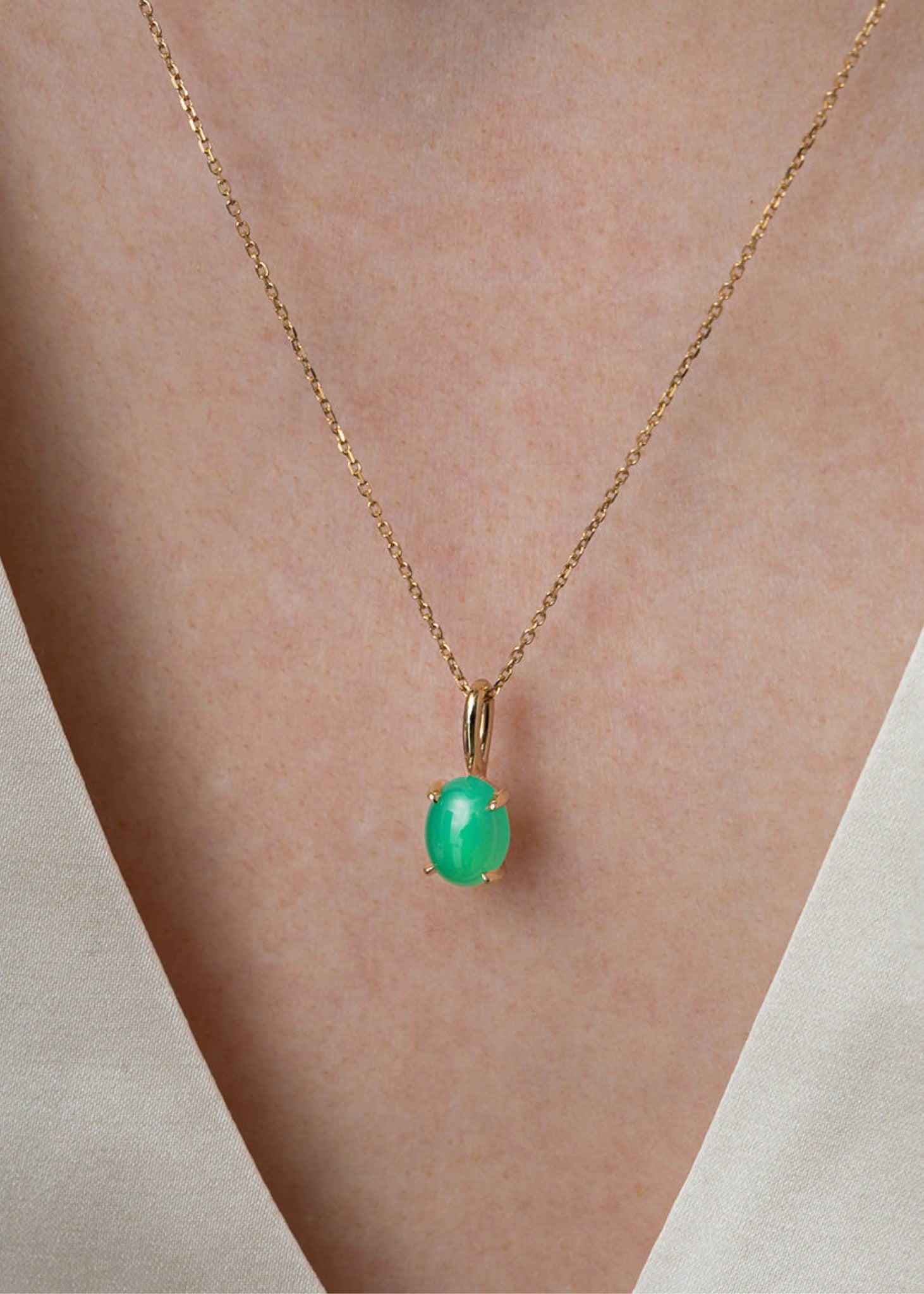 10-Karat Carmen pendant with Chrysoprase